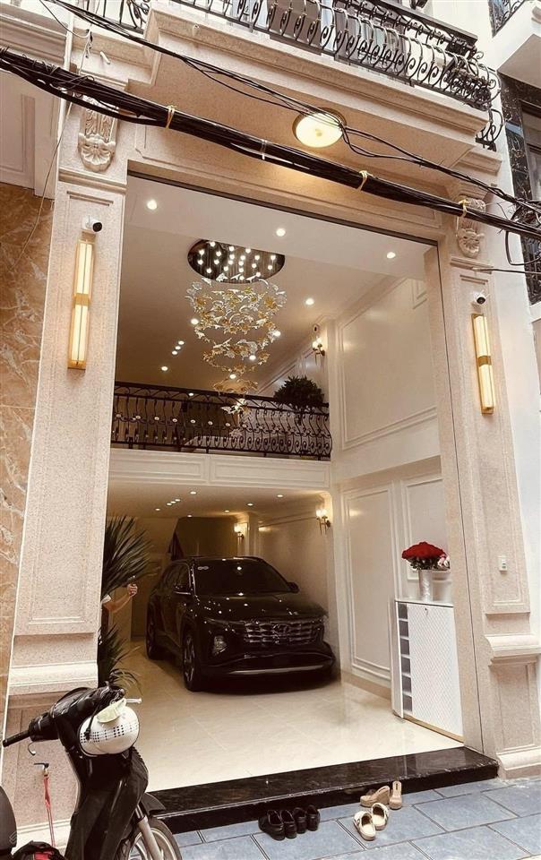 Bán nhà phân lô khu đô thị đền lừ hoàng mai 7 tầng thang máy  gara oto 7 chỗ dt 50m x mt 4.1m