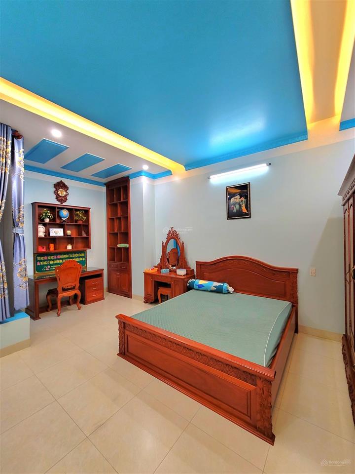 Siêu phẩm nhà 3 tầng ở ngay. hoàn công kdc thành lễ 550. cc charm plaza. trung tâm dĩ an.