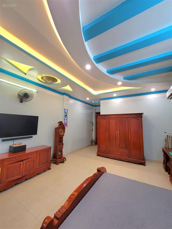 Siêu phẩm nhà 3 tầng ở ngay. hoàn công kdc thành lễ 550. cc charm plaza. trung tâm dĩ an.