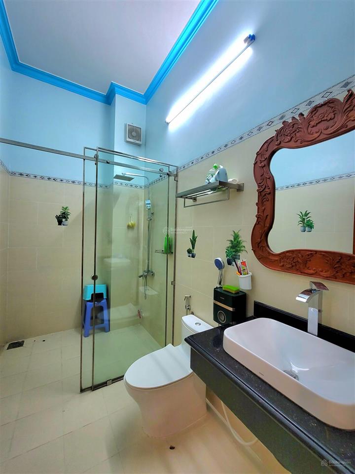 Siêu phẩm nhà 3 tầng ở ngay. hoàn công kdc thành lễ 550. cc charm plaza. trung tâm dĩ an.