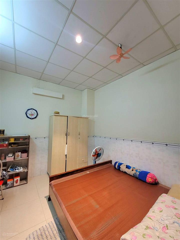 Bán gấp giá rẻ hơn căn cùng trục đường 1,6 tỷ. 2 tầng 100m. gpxd 4 tầng. kdc đà lạt biconsi.