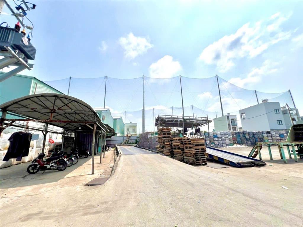 Bom Tấn Gấp bán nhà xưởng mặt tiền Võ Trần Chí Bình Tân 8500m2 dòng tiền 4 tỷ/năm 320 tỷ