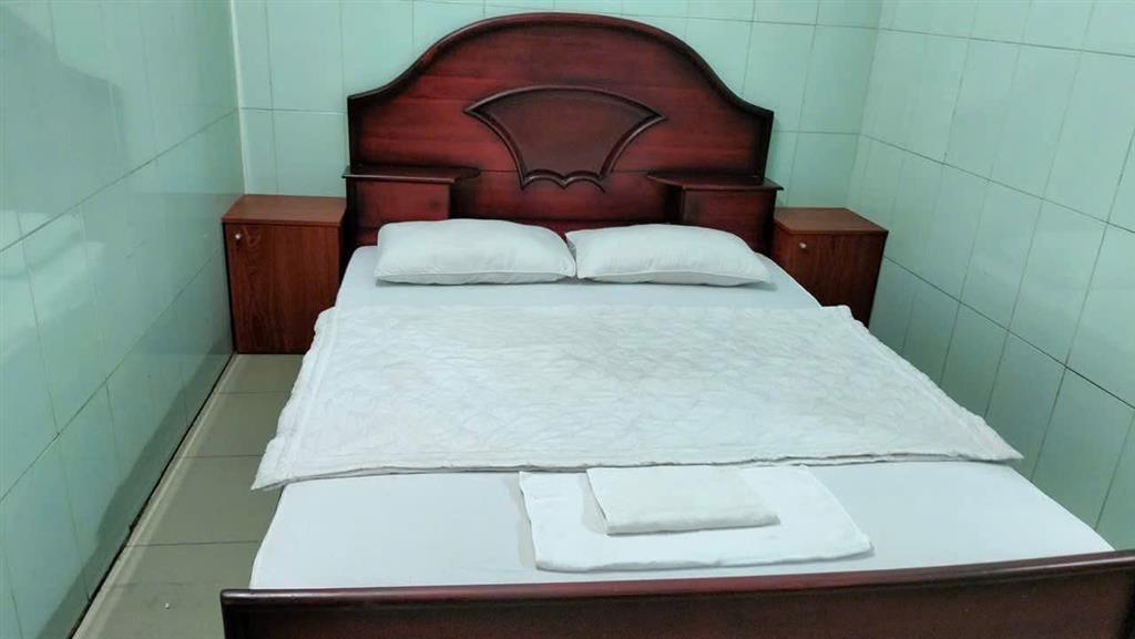 Siêu Phẩm Khách Sạn mặt tiền Hương Lộ 80 -140 m2,4Tầng dòng tièn 30tr/th -Giá 12 tỷ