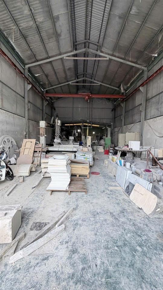 Gấp bán nhà xưởng Mặt Tiền đường Vườn Thơm Bình Chánh 490m2 thổ cư 390m2-11 tỷ 3