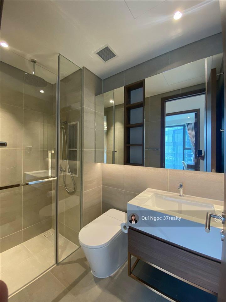 Đã có sổ bán căn 2pn crest tầng cao, view sông