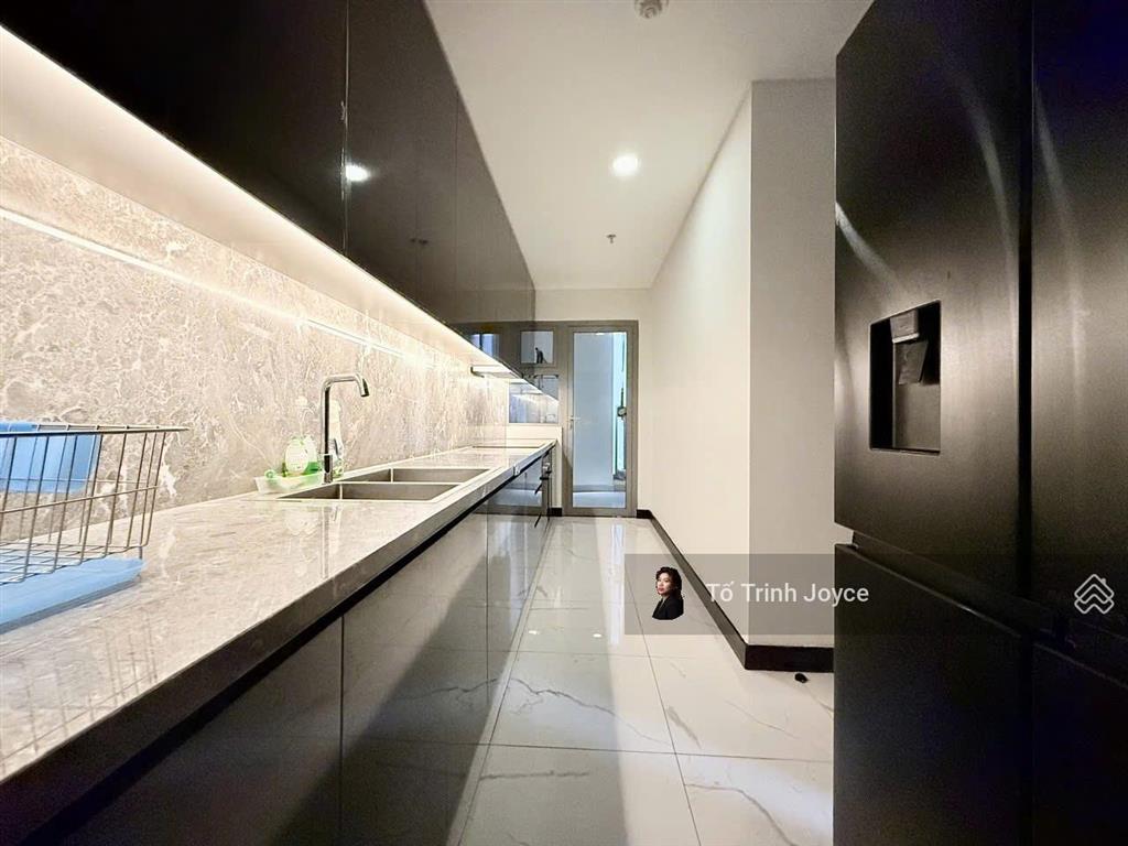 Bán 3pn empire city  diện tích lớn 156m²  ban công rộng  full nội thất  sẵn hđ thuê