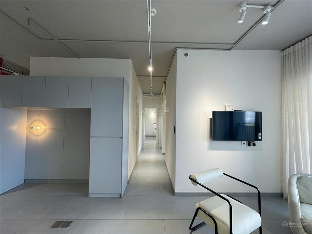 Cho thuê căn hộ celesta rise 3pn 2wc, dt 105m2, full nội thất  mặt tiền nguyễn hữu thọ