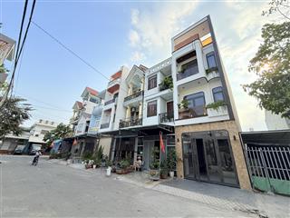 Nhà phố 3 tầng bình dương giáp tp hcm