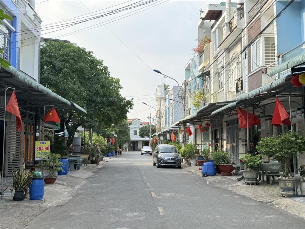 Nhà phố 3 tầng bình dương giáp tp hcm