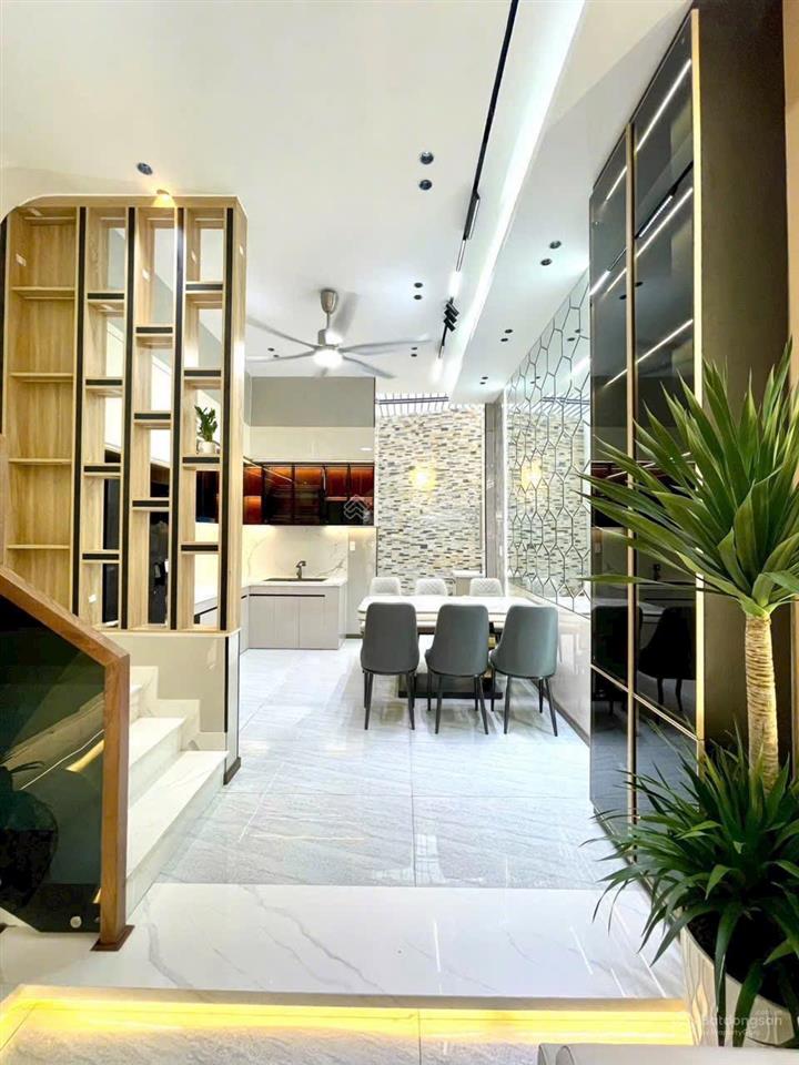 Nhà phố hiện đại 2 lầu ngay ngã tư hoà lân  ql 13 thuận an bình dương cũ