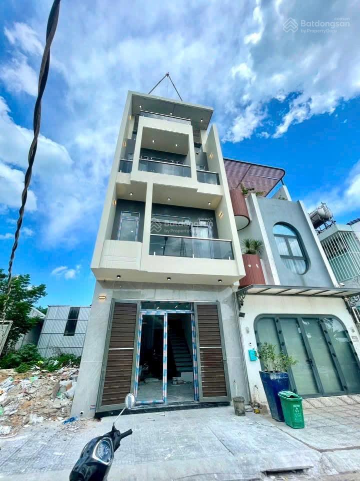 Nhà phố hiện đại 2 lầu ngay ngã tư hoà lân  ql 13 thuận an bình dương cũ