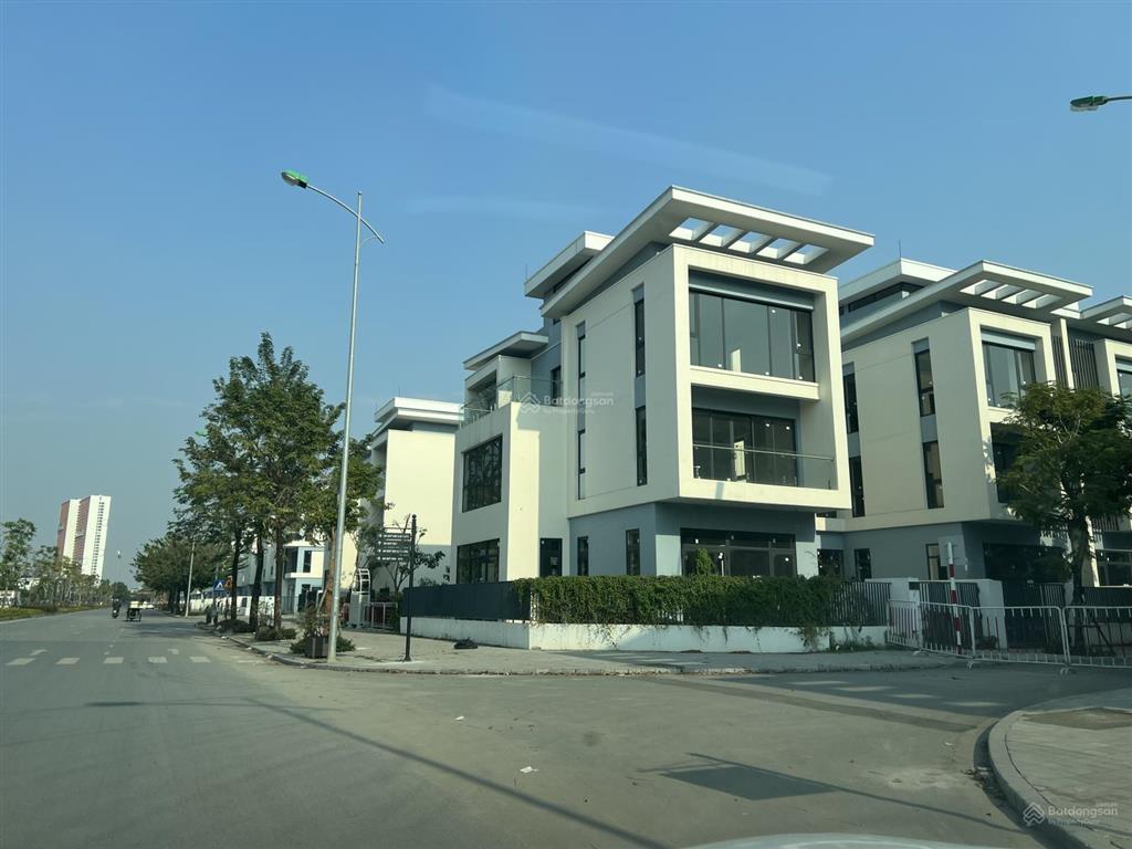 Suất ngoại giao vip f09  16 biệt thự an quý lô góc 3 mặt đường. đẹp, giá hời 0914 102 ***