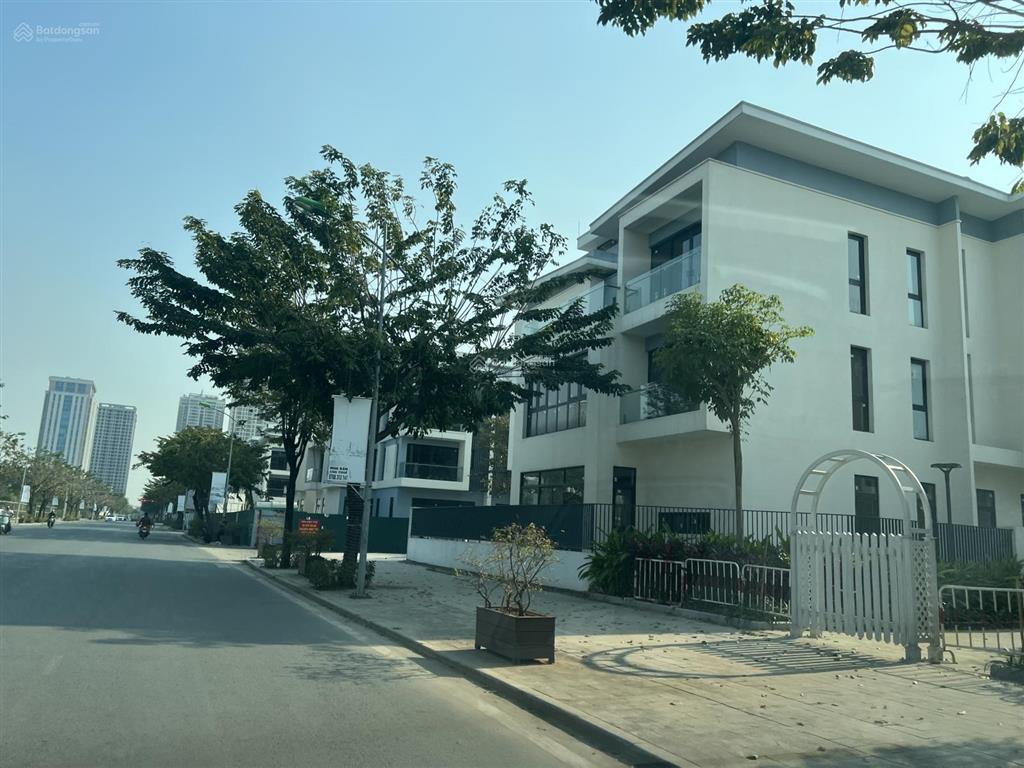 Suất ngoại giao lô góc 2 mặt đường phan kế toại. f03  16 an quý villas, dt 232m2. đẹp nhất dự án
