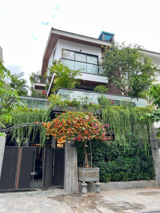 Hàng hiếm. cạnh hồ công viên, biệt thự an vượng, hoàn thiện full nội thất cao cấp ở luôn, thang máy