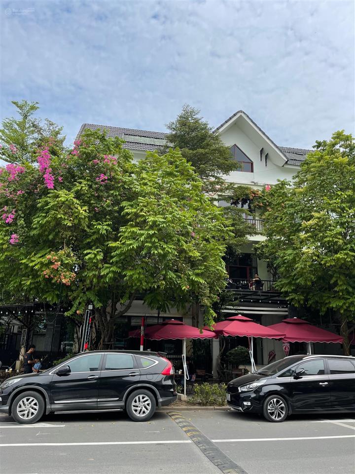 Bán căn góc biệt thự m04  01, ngã tư view hồ công viên 18ha. vị trí đẹp kđt, cơ hội để sở hữu.