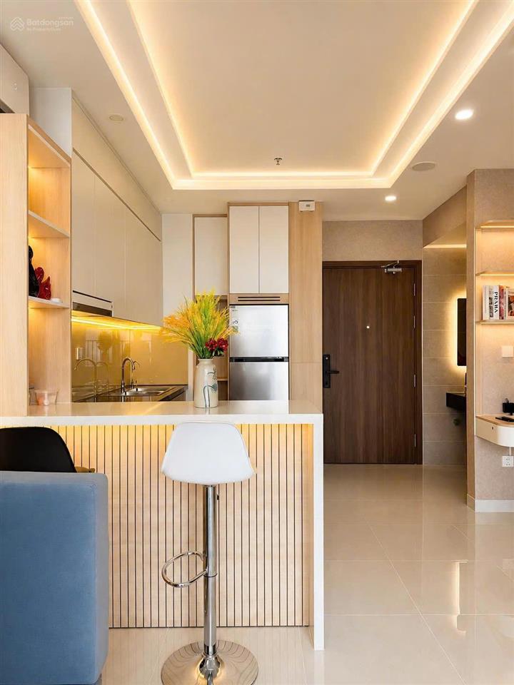 Cho thuê 2pn nội thất 6,5tr a&t sky garden nhà mới 100%