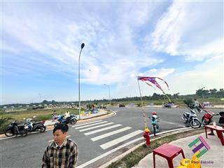 Bán nhà phố liền kề ngay đại lộ long an chỉ 2.7 tỷ