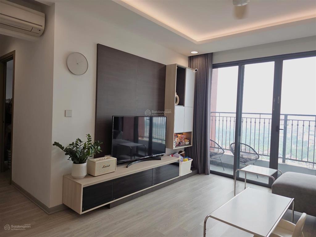 Bán căn hộ 90m2 2pn2vs full nội thất , tầng cao view đẹp giá 8tỷ250 bp