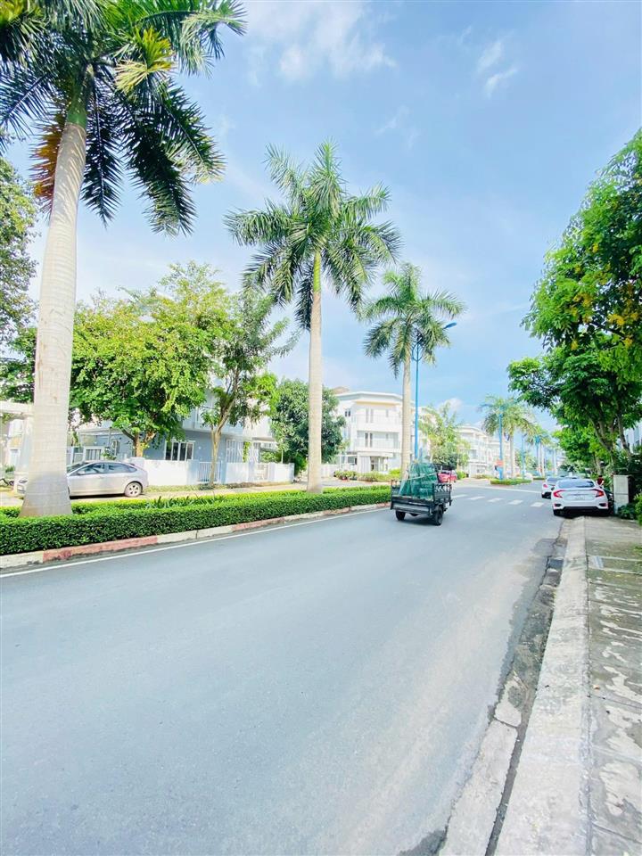 Cho thuê nhà mega village nhà nội thất thông khá đầy đủ thông chi tiết  0904 677 *** em khánh vân