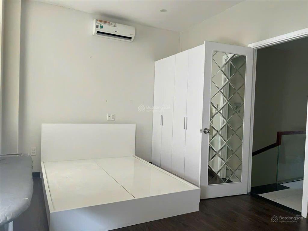 Cần cho thuê nhà khu dân cư mega village 15r/ tháng full nội thất  0904 677 *** để xem nhà