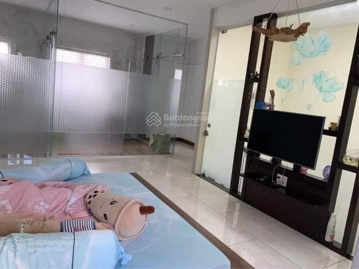 Cần cho thuê nhà mega village 1 trệt 2 lầu full nội thất 3 phòng ngủ.  0904 677 *** em khánh vân ạ