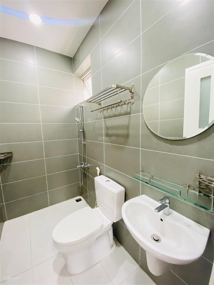 Góc sân vườn kdc merita kđ 120m2 4 phòng ngủ, giá cho thuê 20tr/tháng, chưa bao gồm phí quản lý