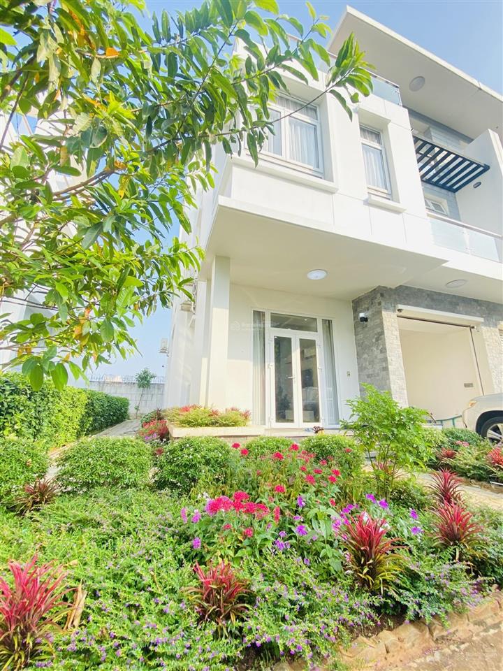 Cho thuê nhà biệt thự song lập villa park, nội thất full 4pn + 4wc phù hợp gia đình và vp đại diện