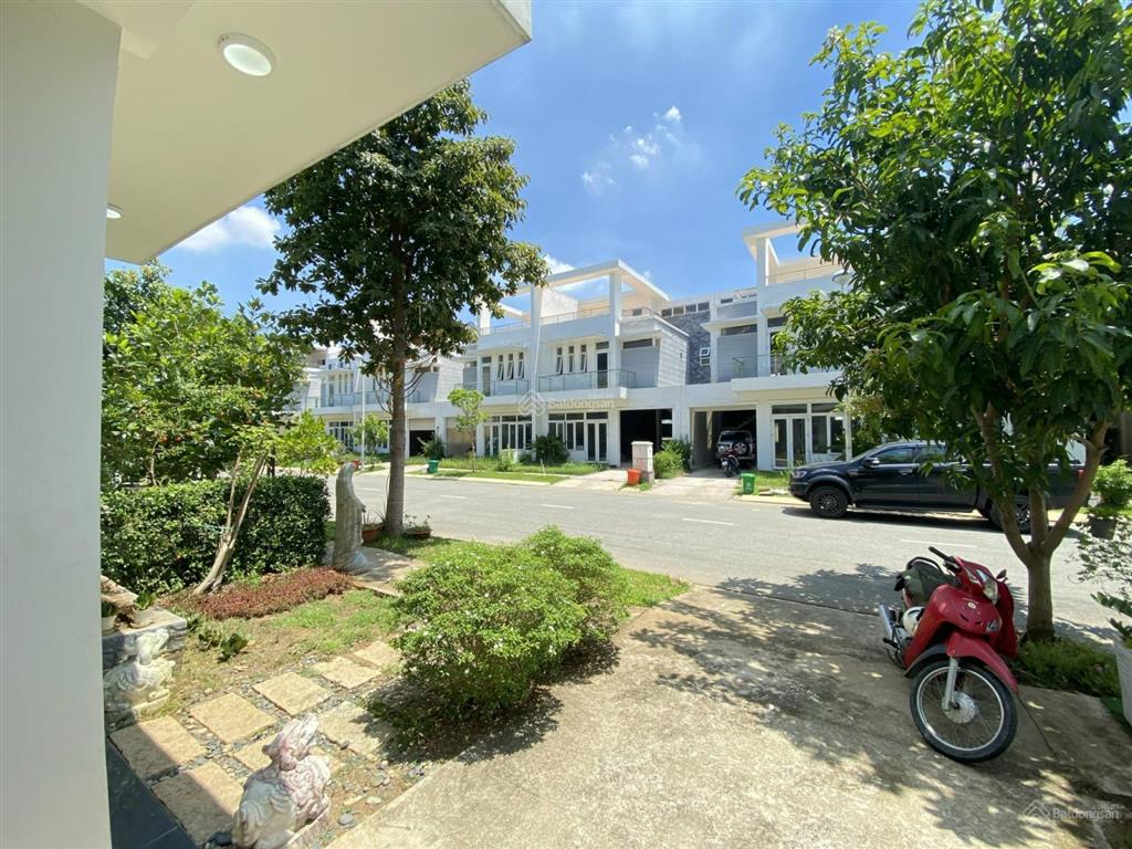 Cho thuê nhà biệt thự song lập villa park, nội thất full 4pn + 4wc phù hợp gia đình và vp đại diện