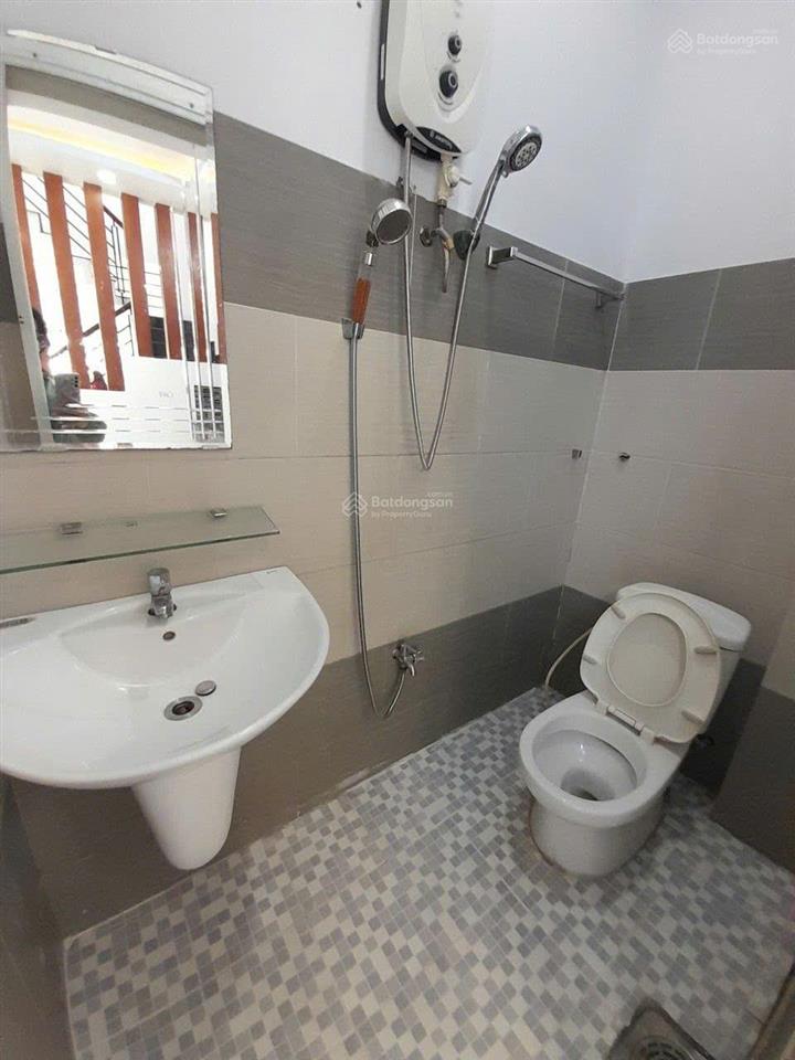 Cho thuê nhà đẹp  vị trí đắc địa, tiện ích vây quanh