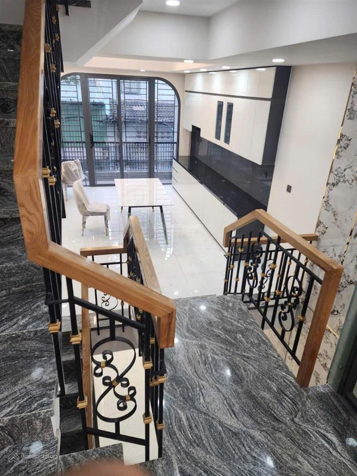 Siêu phẩm nhà phố thang máy xách vali vào ở ngay dt (4.6x16m) giá 9.4 tỷ