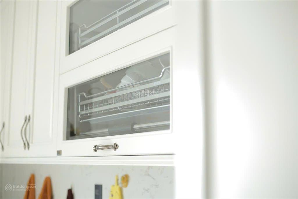 Siêu phẩm mặt tiền cư xá d nhà mới đẹp, thang máy, chỉ xách vali và ở