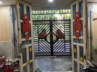 Nhà đẹp 2 mặt tiền đường nội bộ chợ lớn đối diện công viên chỉ 7.8 tỷ