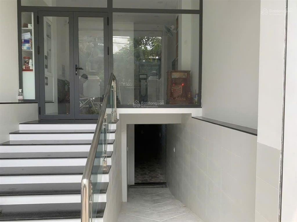 Siêu phẩm mặt tiền lý chiêu hoàng hầm + 7 tầng, có thang máy
