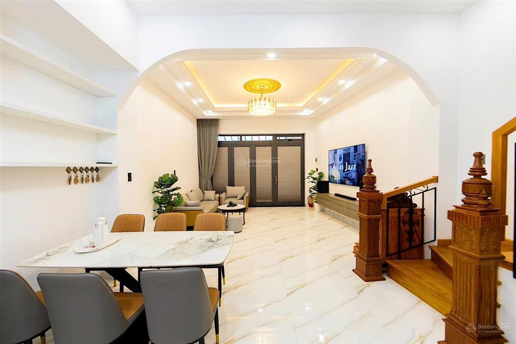 Cho thuê căn hộ đường mai hắc đế  đà lạt