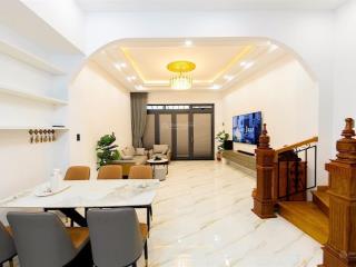Cho thuê căn hộ đường mai hắc đế  đà lạt