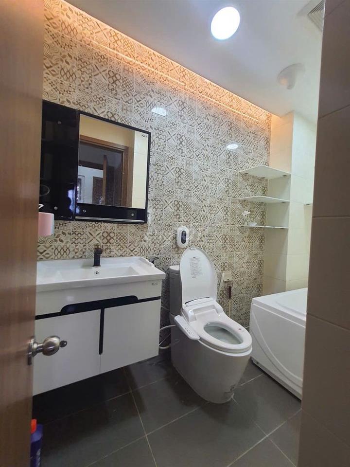 Bán căn hộ Summer Square 76m2 3PN 2WC view đẹp Q6