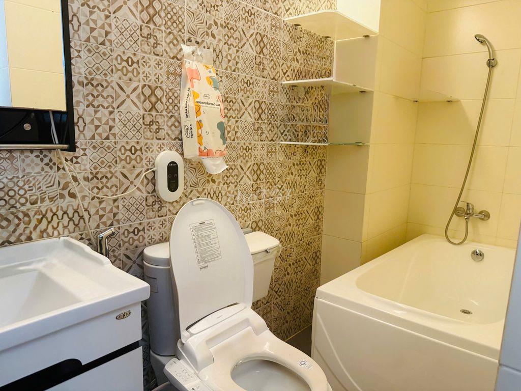 Bán căn hộ Summer Square 76m2 3PN 2WC view đẹp Q6