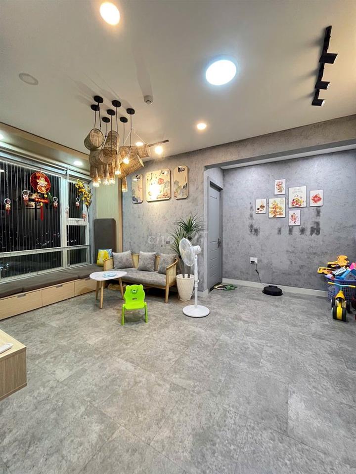 Bán CC Summer Square, DT 63m2, 2PN, 2WC Giá chỉ 3, 350 tỷ  Q,6