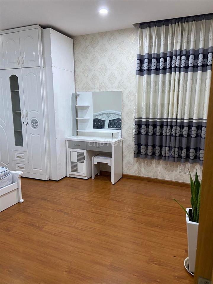 (Tin Thật_ giá đúng chính chủ gửi bán 2pn/2wc căn góc Him Lam chợ lớn)