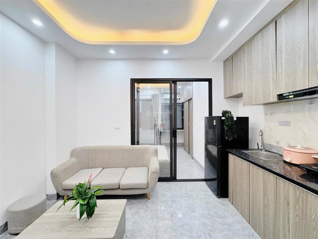 Cho thuê căn hộ 1 ngủ 1 khách tại mặt đường pháo đài láng  full đồ chỉ từ 7tr/tháng