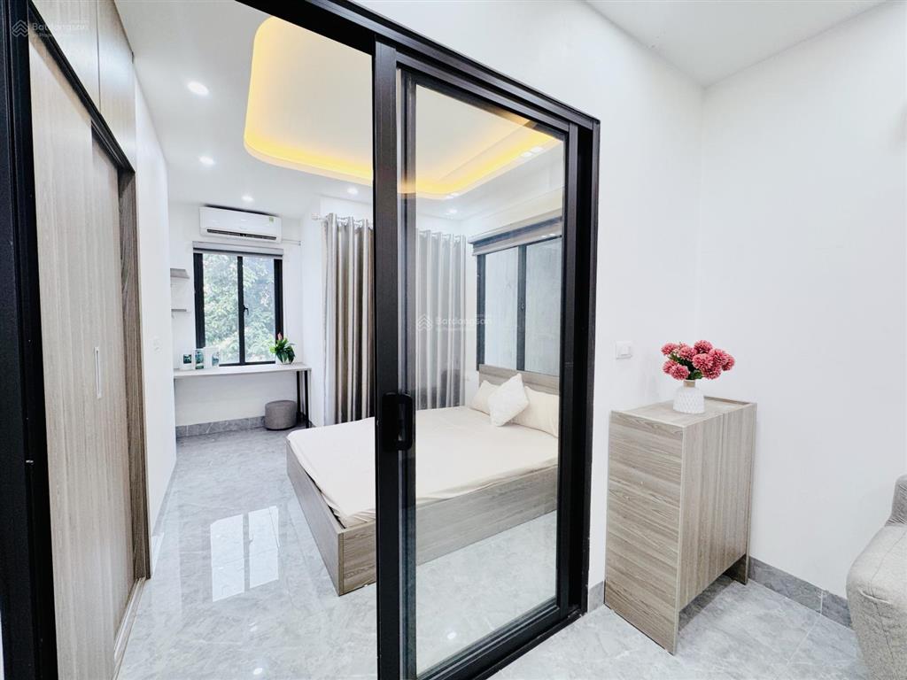 Căn hộ 1 ngủ 1 khách mặt đường pháo đài láng  gần đại học ngoại thương