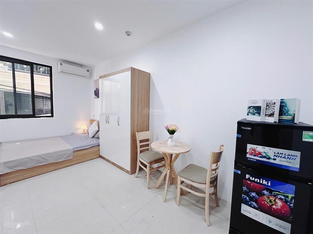 Ccmn mặt đường nguyễn văn huyên  cầu giấy full đồ nội thất 4.8tr/tháng
