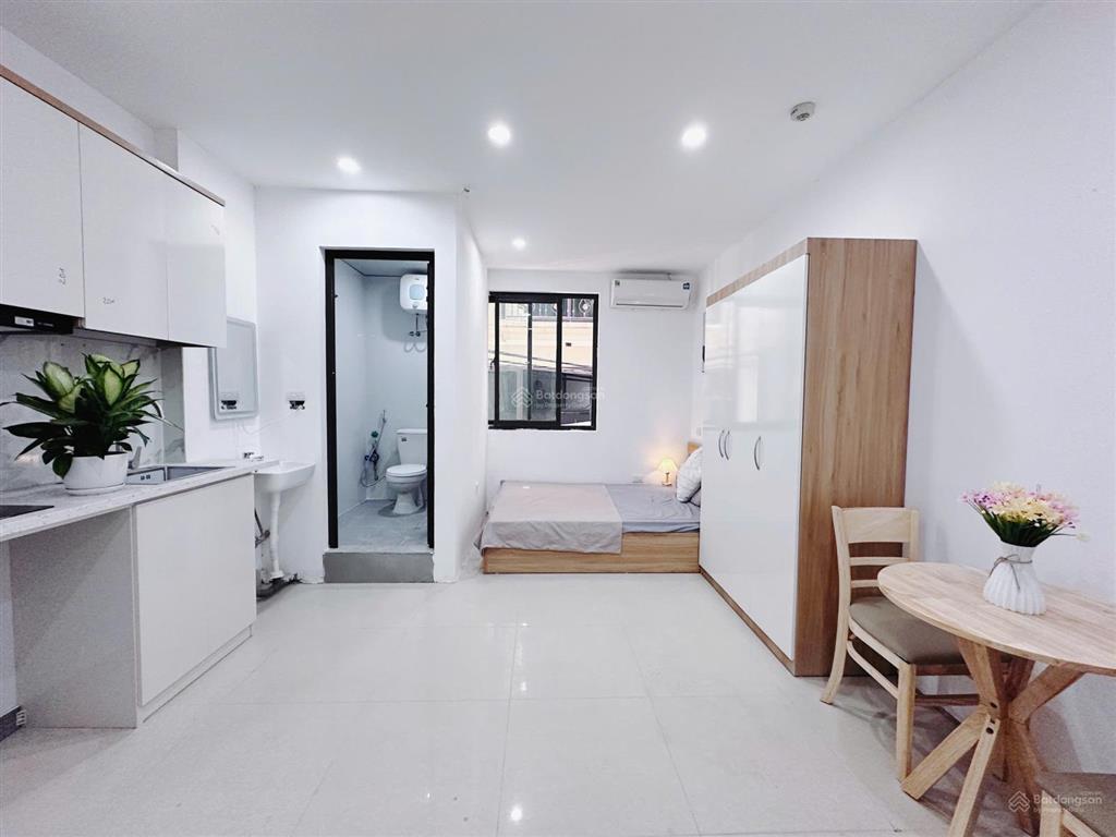 Ccmn mặt đường nguyễn văn huyên  cầu giấy full đồ nội thất 4.8tr/tháng