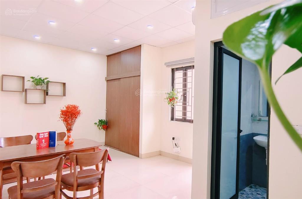 Ccmn 79 cầu giấy  cạnh đh gtvt, full đồ ban công chỉ 4,xtr/tháng