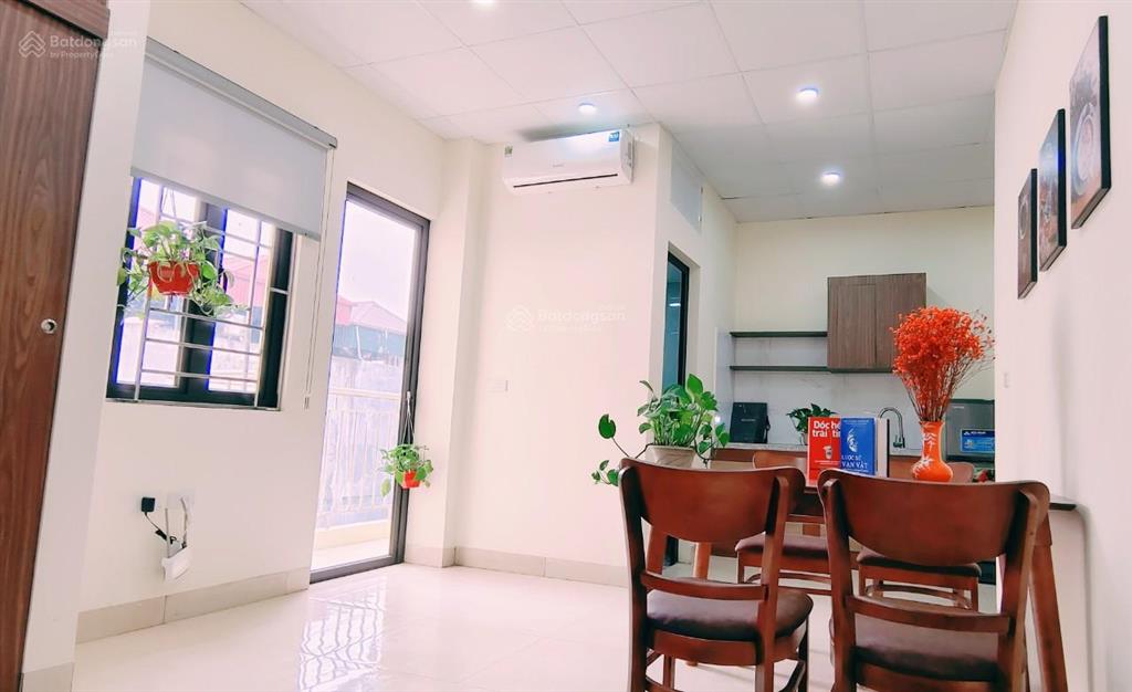 Ccmn 79 cầu giấy  cạnh đh gtvt, full đồ ban công chỉ 4,xtr/tháng