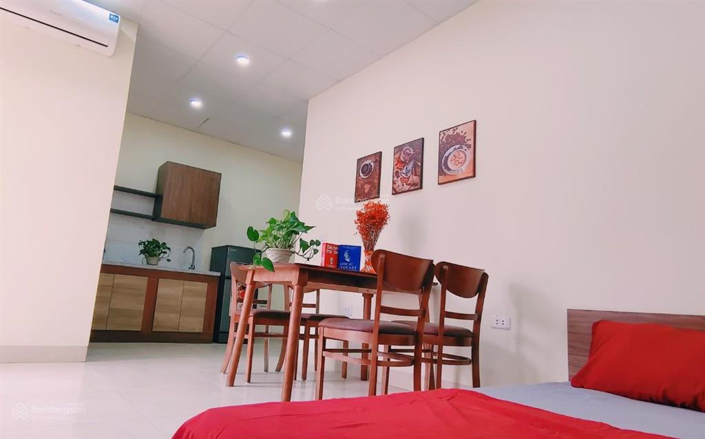 Ccmn 79 cầu giấy  cạnh đh gtvt, full đồ ban công chỉ 4,xtr/tháng