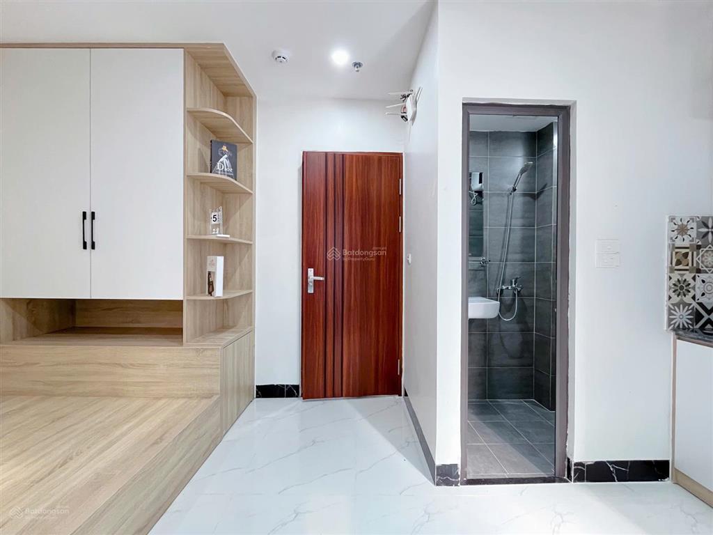 Ccmn 229 minh khai  full đồ, ban công thoáng giá 4tr8/ tháng