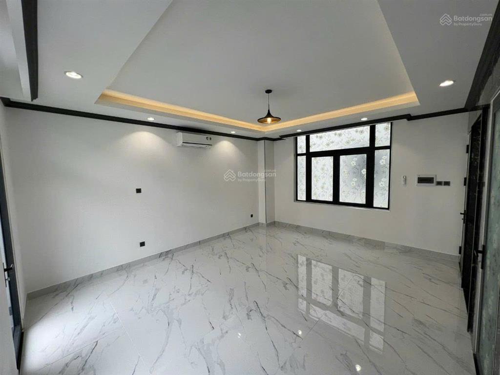 Nhà phố 84m2 hoàn thiện có nội thất, gần vinschool  40 triệu/tháng tại vinhomes grand park