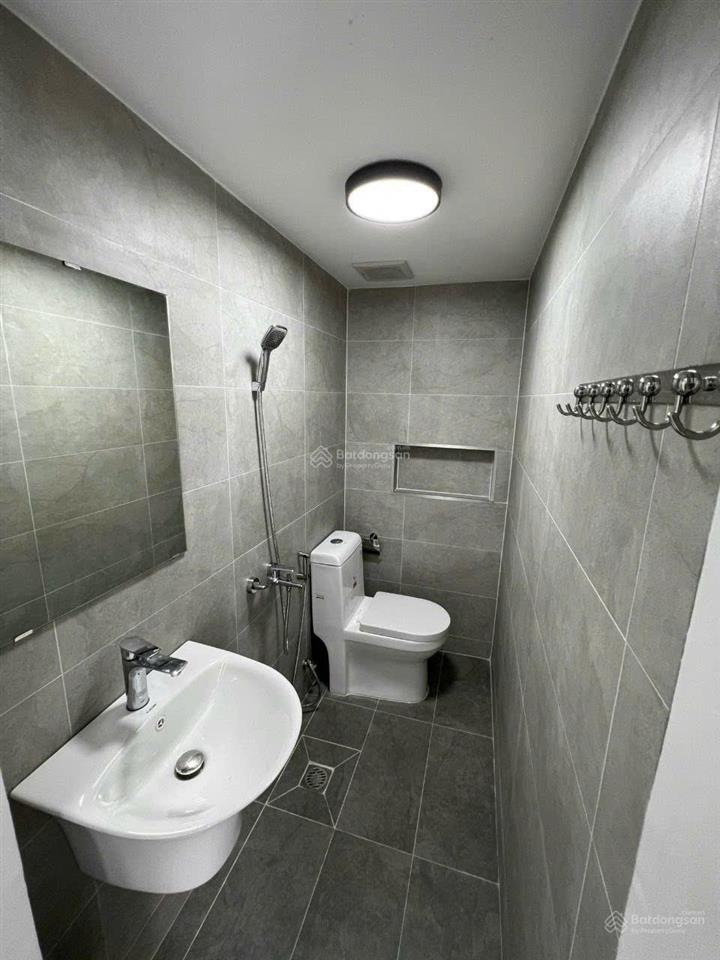 Nhà phố 84m2 hoàn thiện có nội thất, gần vinschool  40 triệu/tháng tại vinhomes grand park