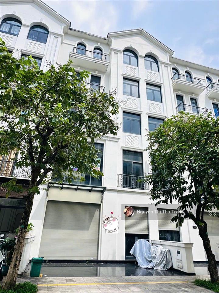 Bán nhà phố 84m2 manhattan, vinhomes grand park chỉ 15,8 tỷ btp, trục đường đông, gần trường học